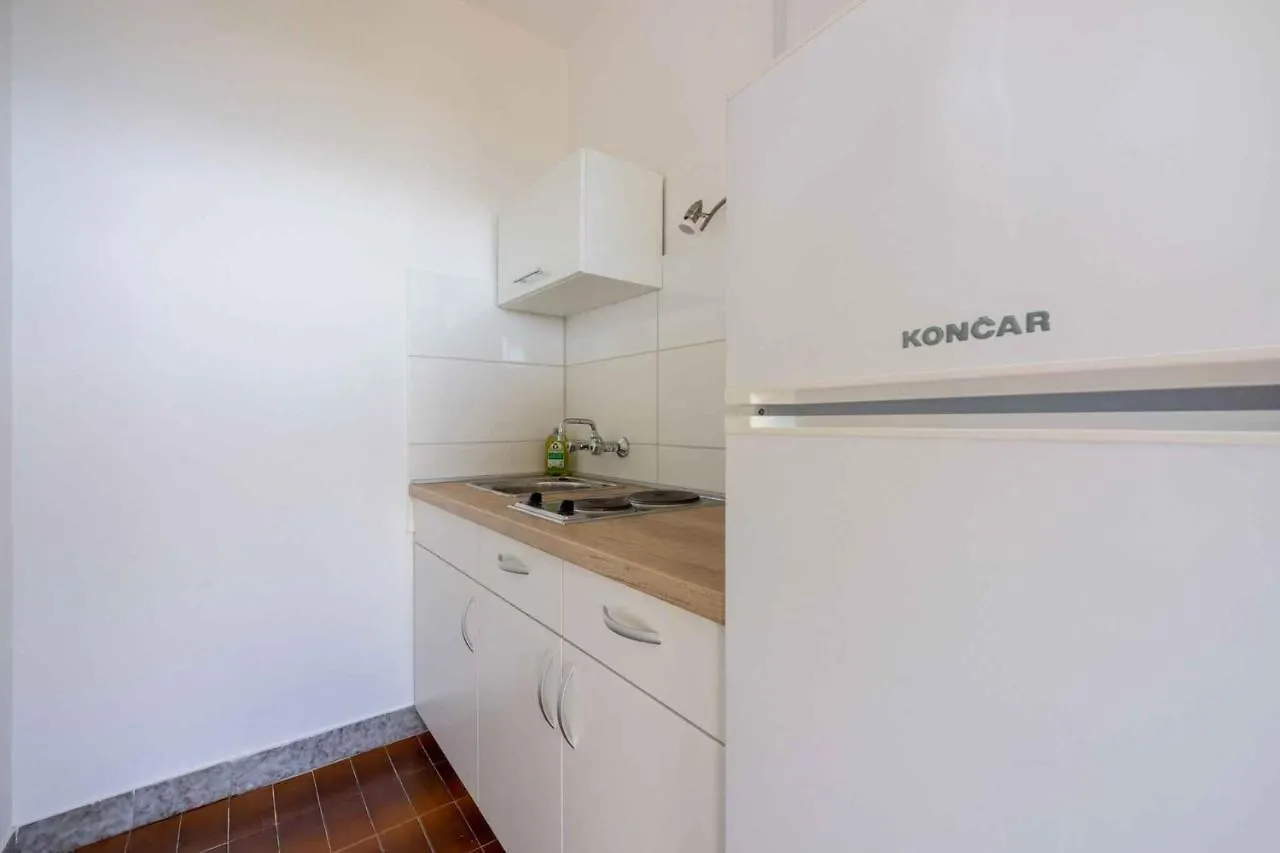 Apartment In Crikvenica 5316 Klanfari